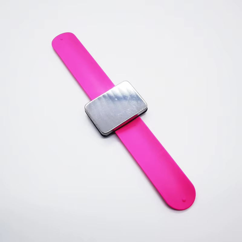Bracelet magnétique pour accessoires capillaires pour salon de coiffure, bracelet en silicone magnétique professionnel pour rangement des pinces et épingles à cheveux, accessoires polyvalents pour coiffeur